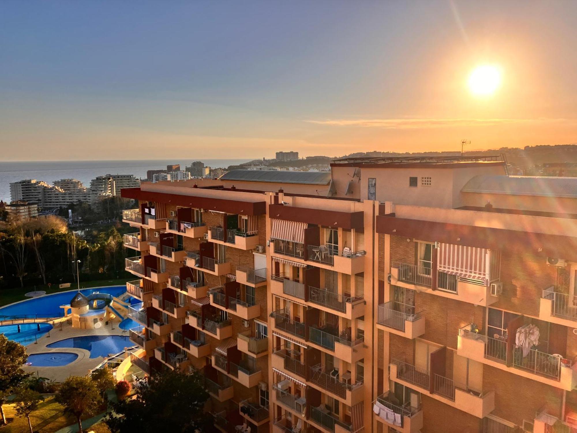 Bythewave Apartments Benalmádena Exteriér fotografie